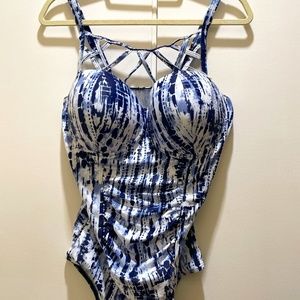 Aonihua One-Piece Bathing Suit Blue Abstract Braided Strap Size 22-24 NWT